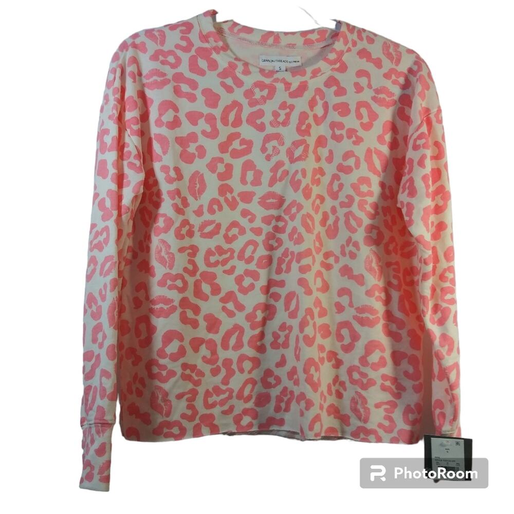 Grayson Threads Women's Pink Leopard Lips Printed Sleepwear Top Small